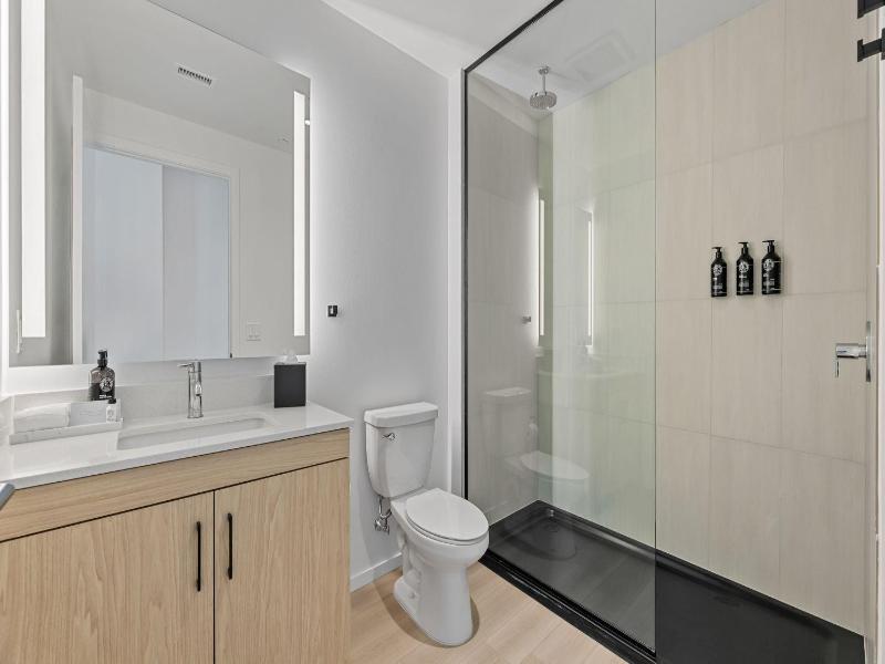 Sentral Forme Houston image