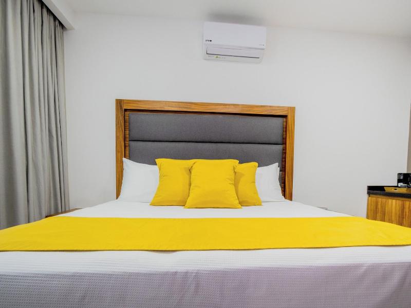 Zenyt Hotel Boutique image