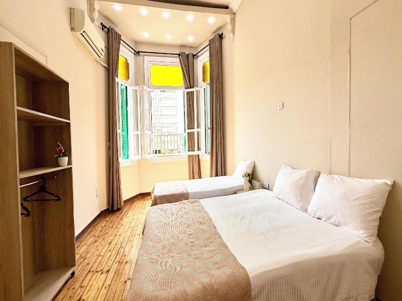 Bella Casa Hostel image