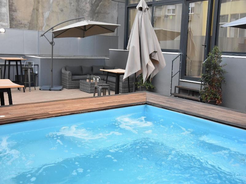 137 Lux Residence image