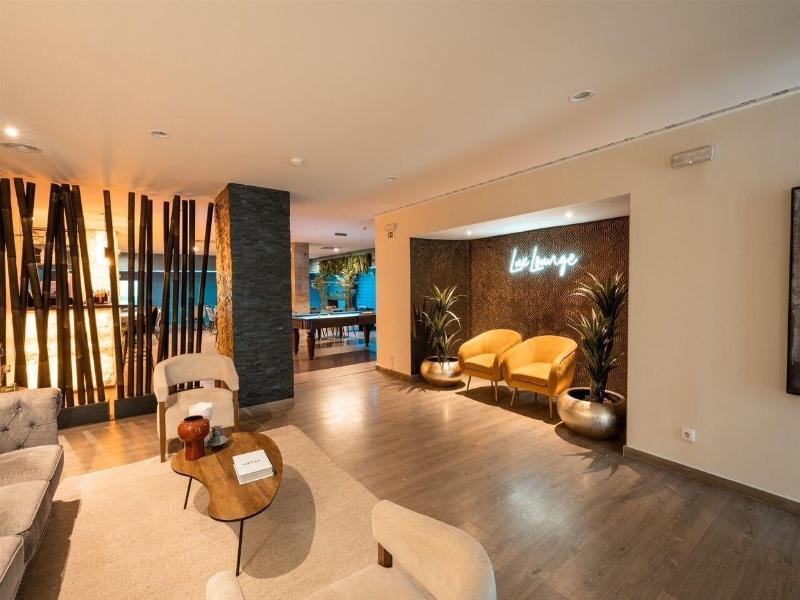 137 Lux Residence image