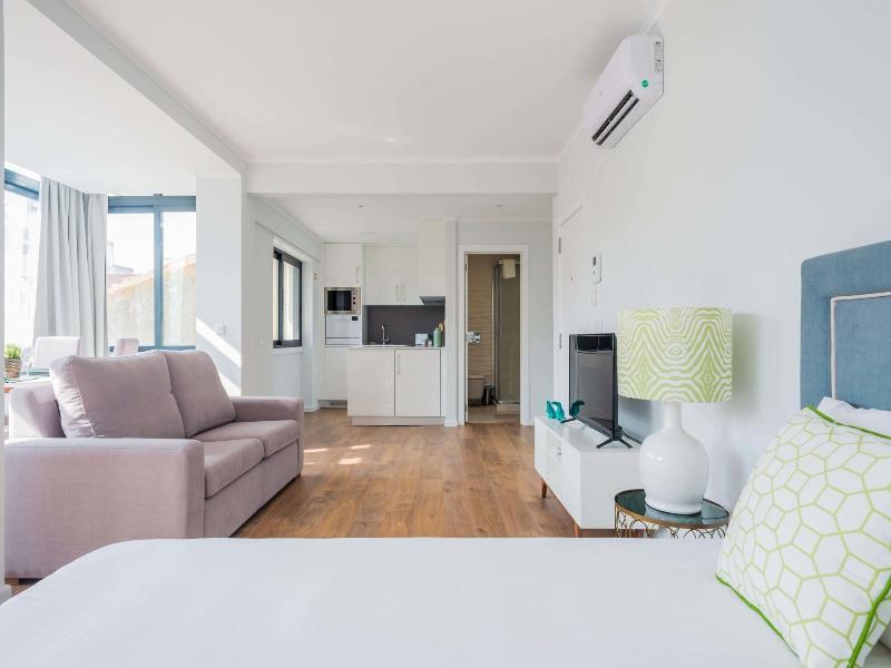 137 Lux Residence image