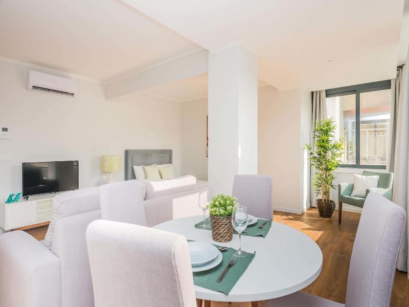 137 Lux Residence image