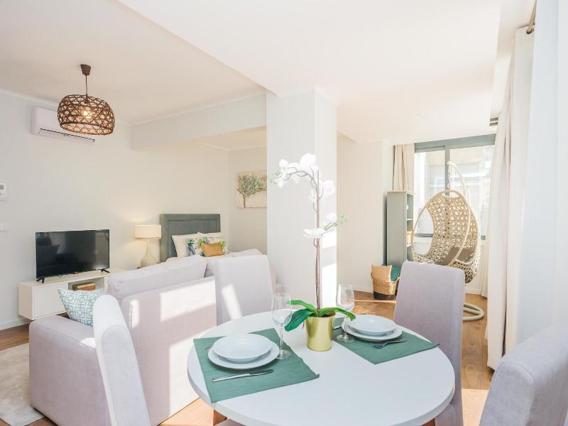 137 Lux Residence image