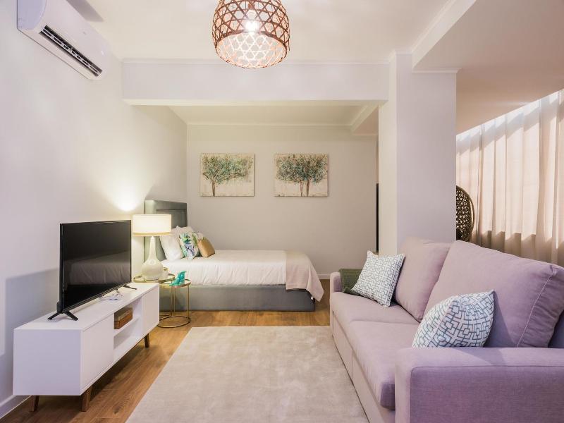 137 Lux Residence image