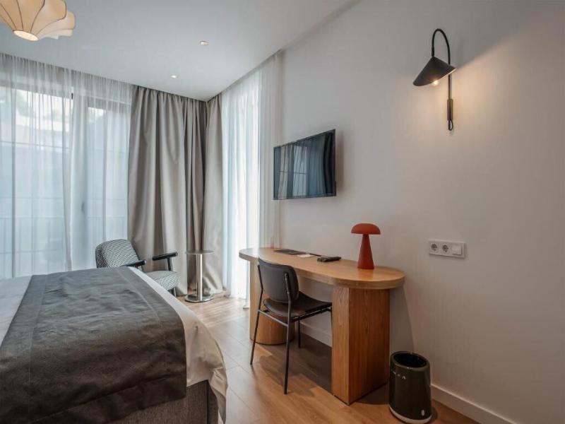 Artifact Apart Hotel image