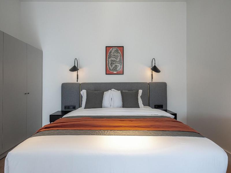 Artifact Apart Hotel image