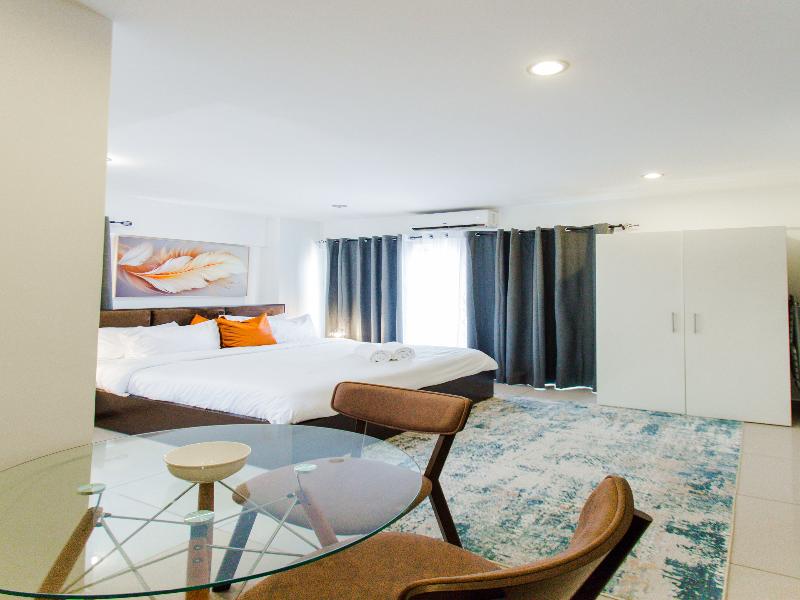 Accra Luxury Apartments At The Gallery image