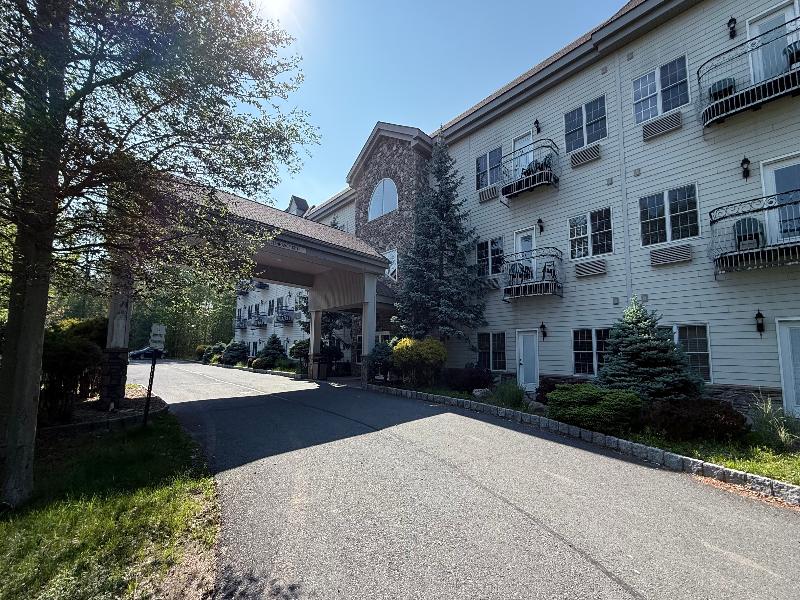 The Willowbrook Village At Lake Harmony image