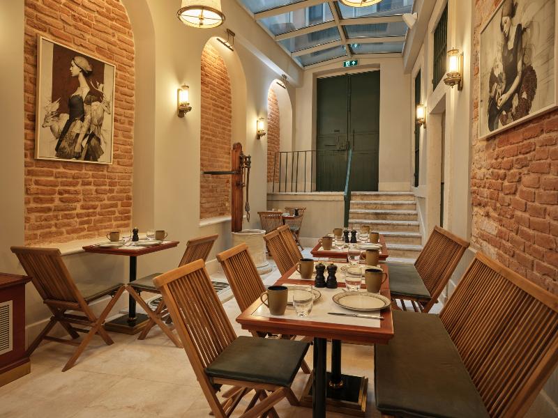 Anarat Hotel İstanbul image