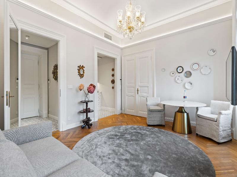 VODICKOVA LUXURY SUITES  image