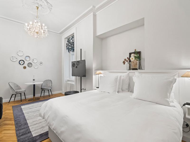 VODICKOVA LUXURY SUITES  image