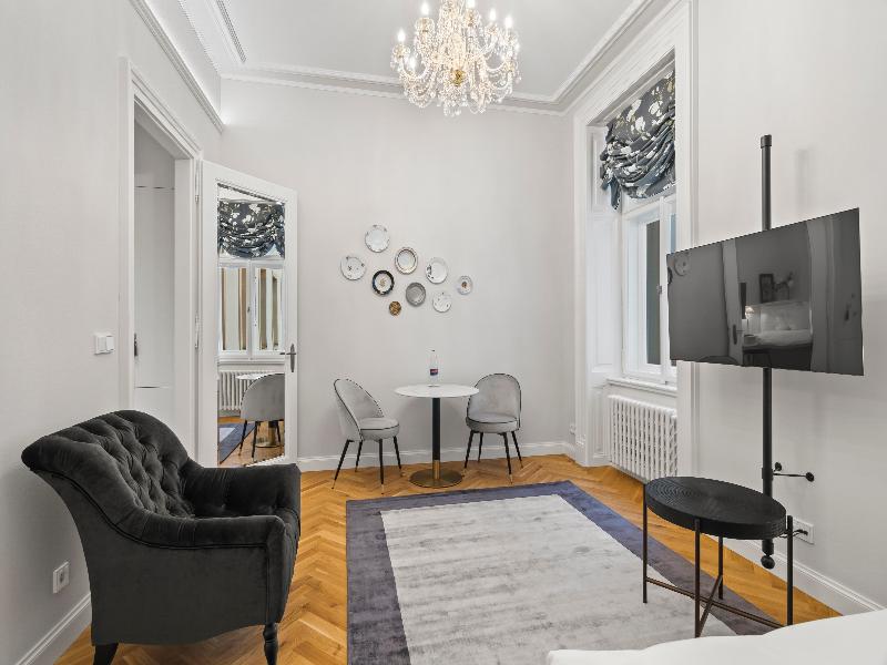VODICKOVA LUXURY SUITES  image
