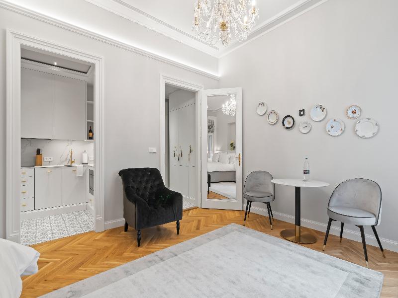VODICKOVA LUXURY SUITES  image