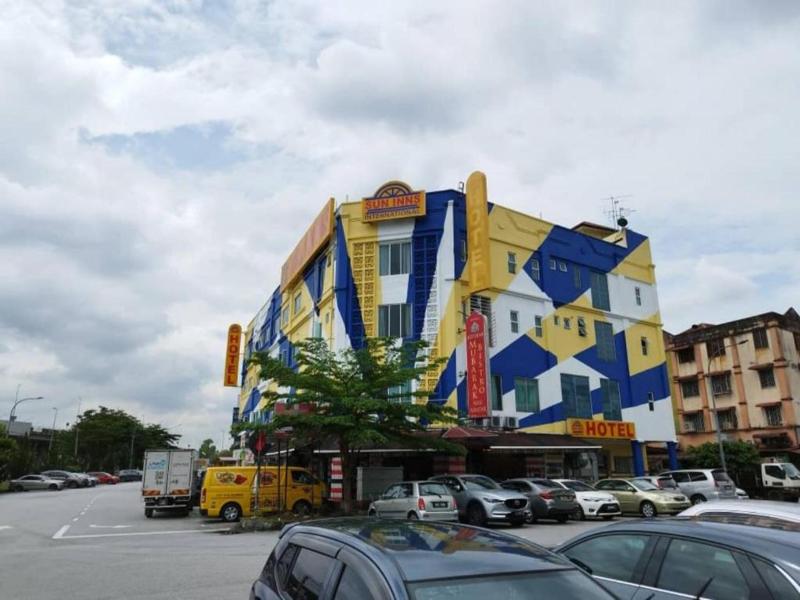 Sun Inns Cheras image