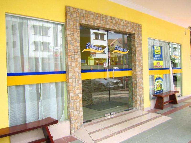 Sun Inns Cheras image