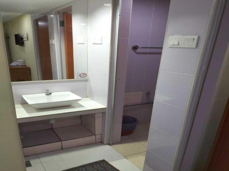 Sun Inns Cheras image
