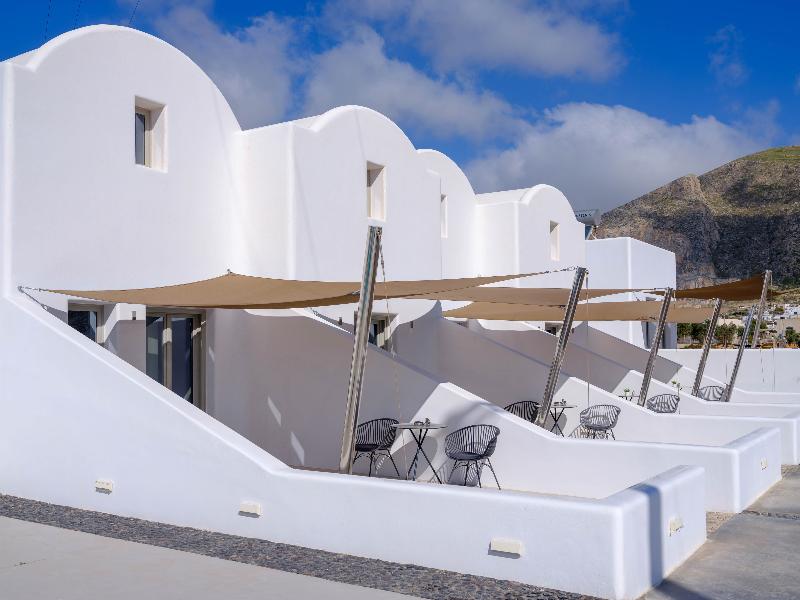 Arch Suites image