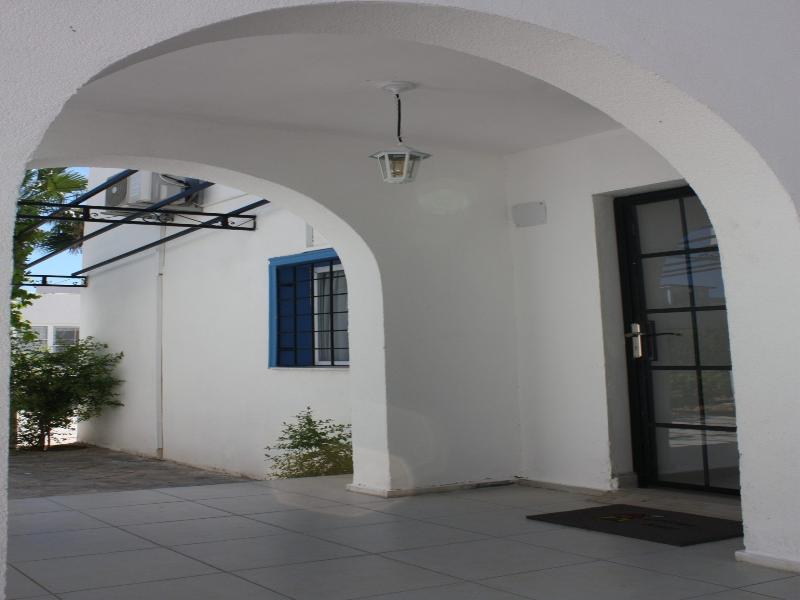 Granma Apartment Hotel image