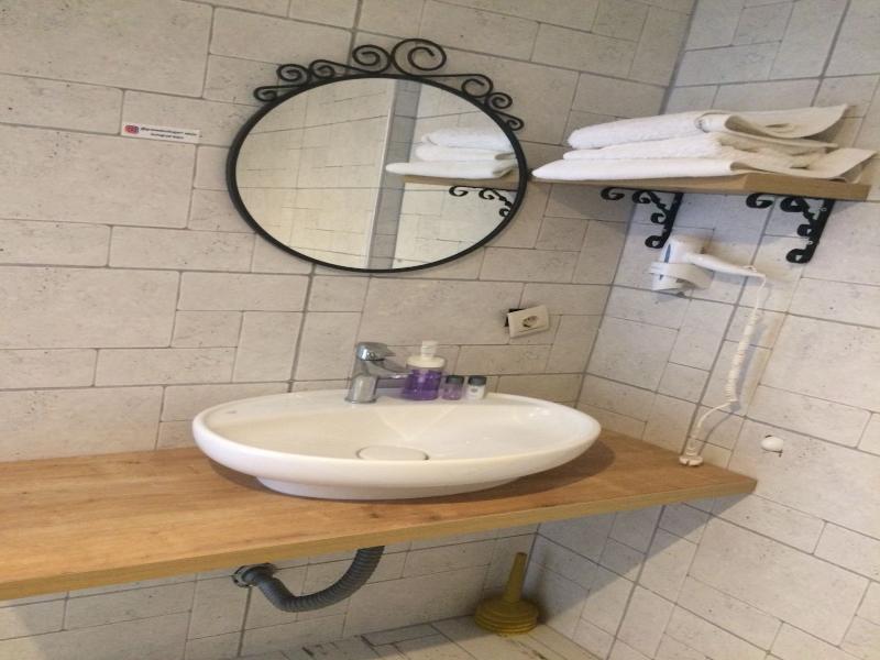 Granma Apartment Hotel image