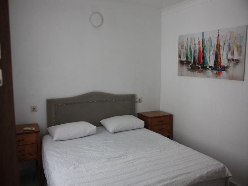 Granma Apartment Hotel image