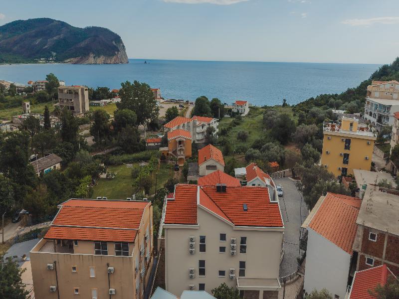 Apartments Via Mare image