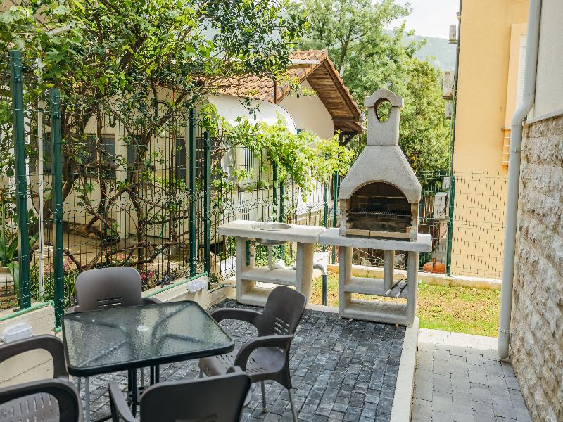 Apartments Via Mare image