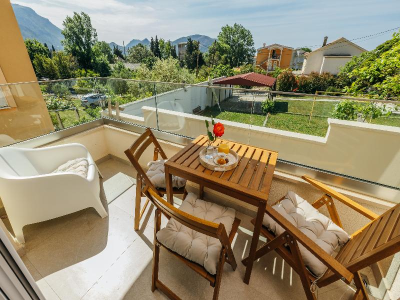 Apartments Via Mare image