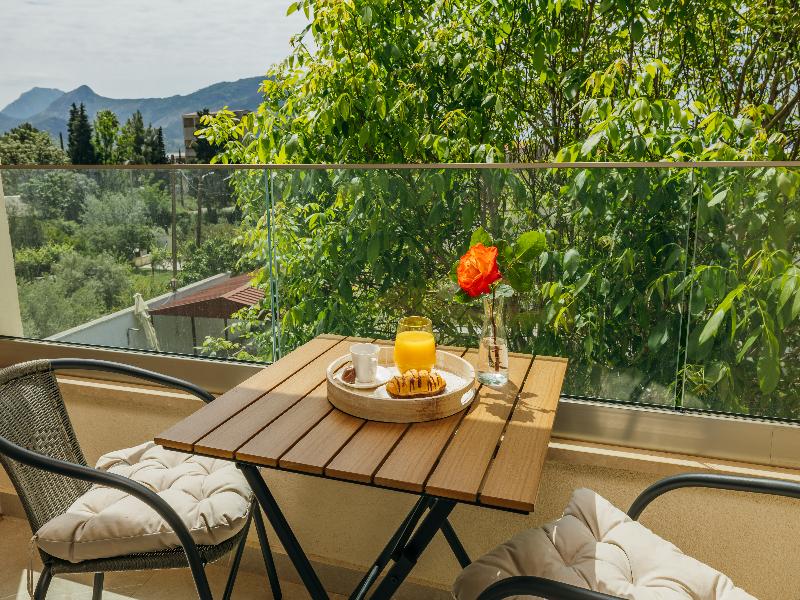 Apartments Via Mare image