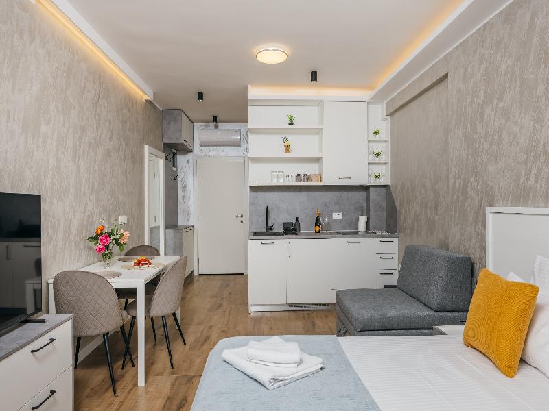 Apartments Via Mare image