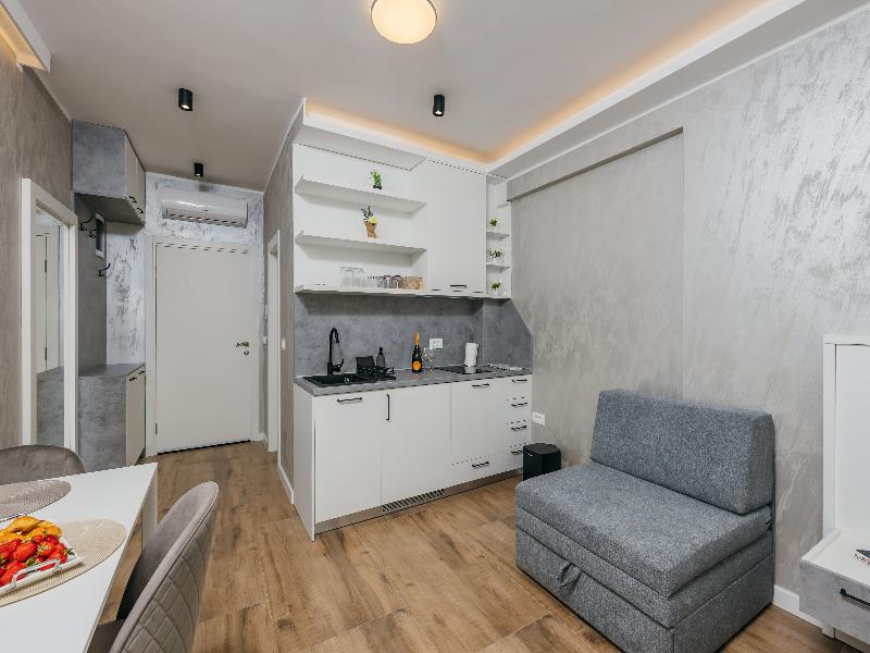 Apartments Via Mare image