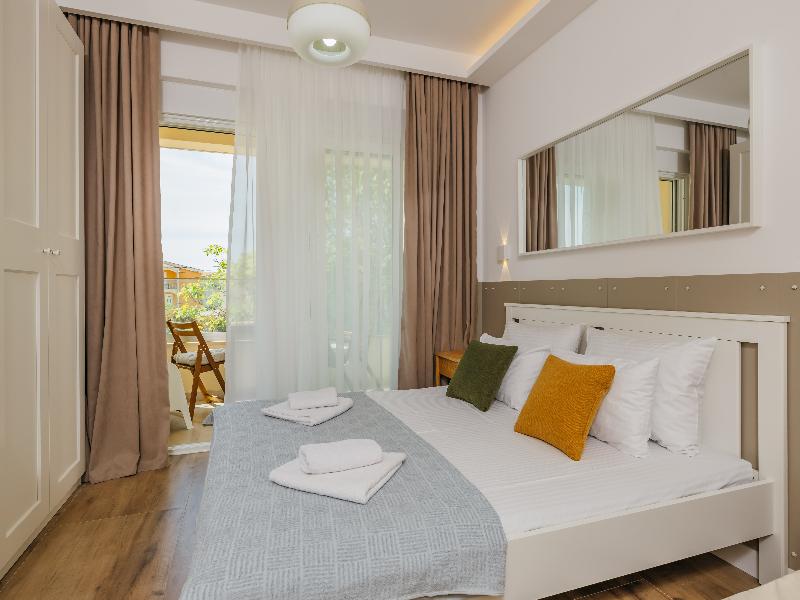 Apartments Via Mare image