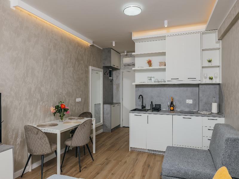 Apartments Via Mare image