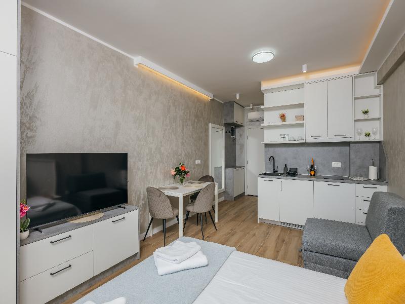 Apartments Via Mare image