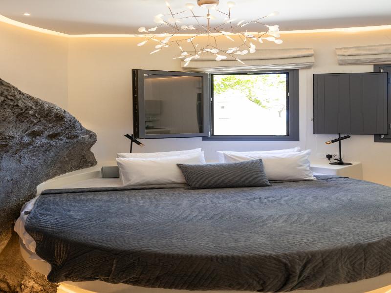 Hotiday Santorini Mesaria image