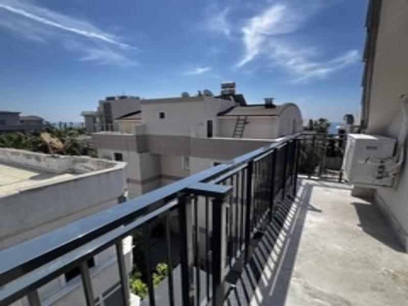 Hayal Lara — exterior view