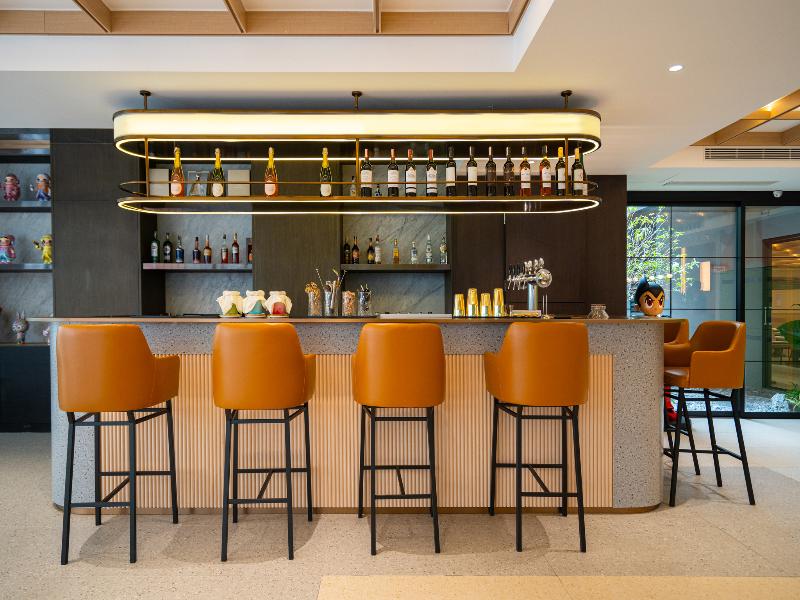 Leston Hotel image