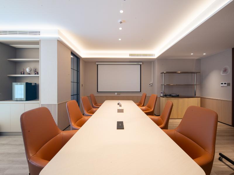 Leston Hotel image