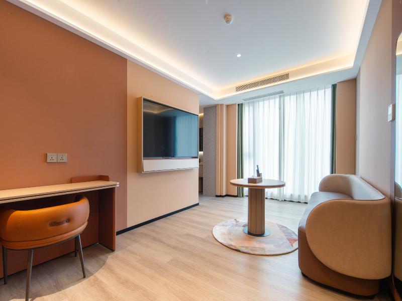 Leston Hotel image