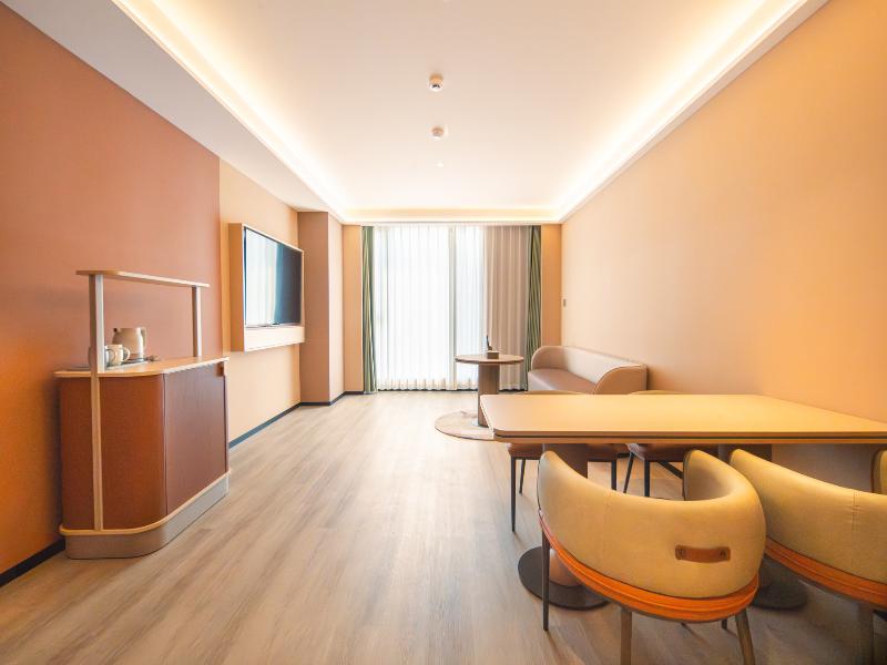 Leston Hotel image
