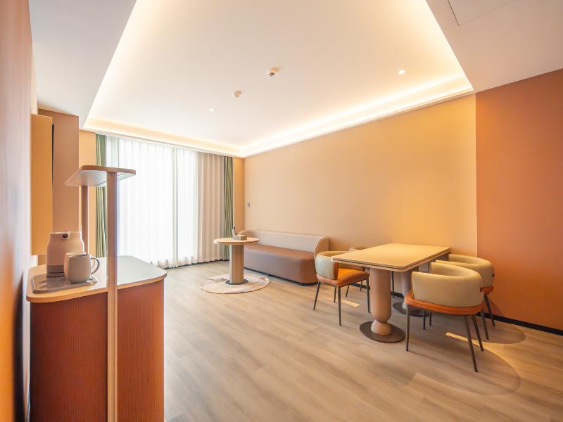 Leston Hotel image