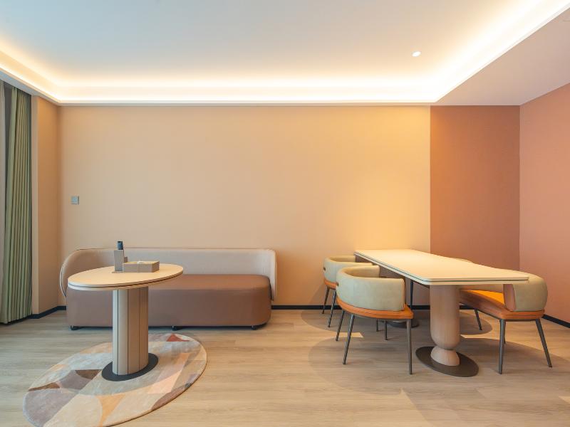 Leston Hotel image