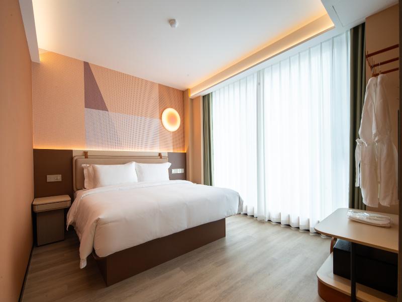 Leston Hotel image