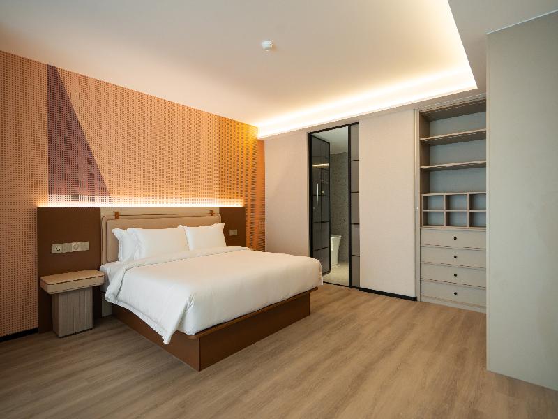 Leston Hotel image