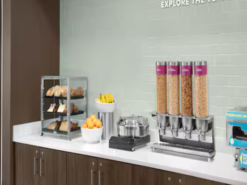Tru by Hilton Midland East — restaurant