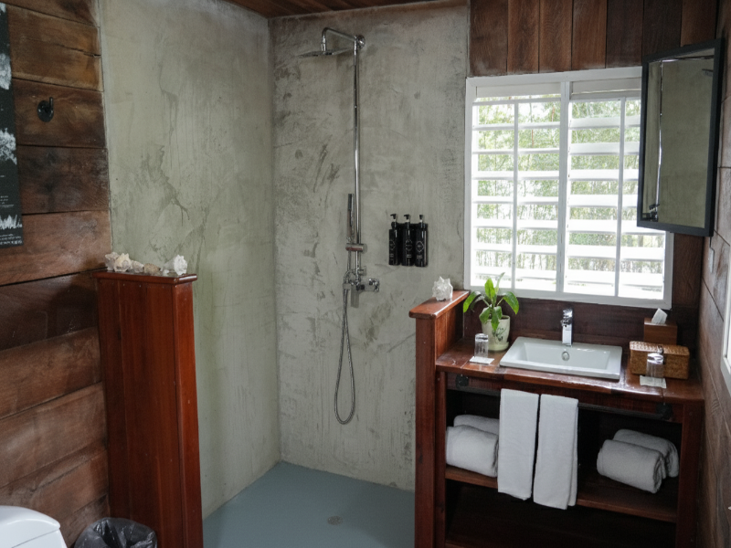Hotel Central Bocas Del Toro image