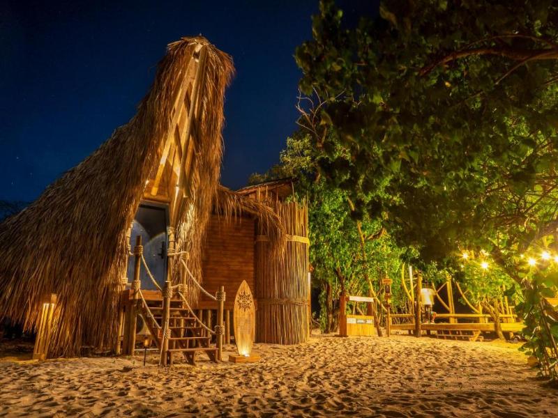 Isla Corona image