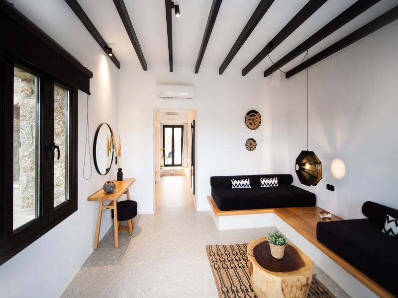 Hotiday Suites Mykonos image