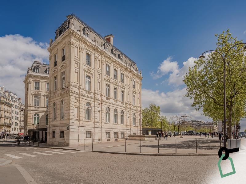 Hotiday Room Collection - Paris Arc De Triomphe — exterior view
