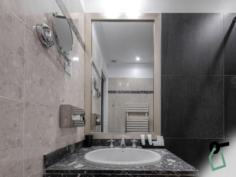 Hotiday Room Collection - Paris Arc De Triomphe image